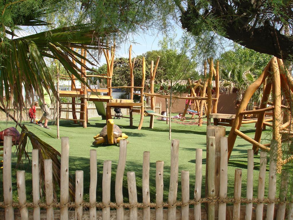 Var Mobil Home Grimaud Bagian luar foto